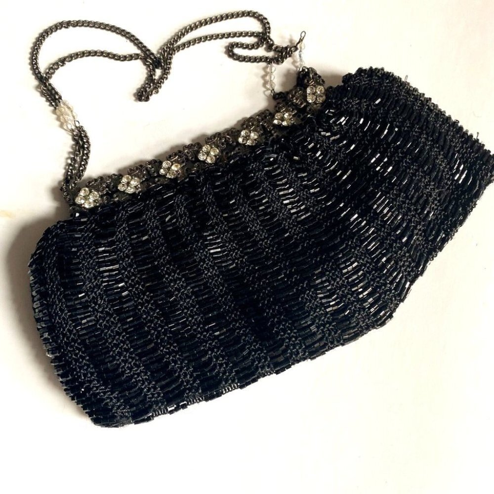 Vintage Knit Crochet beaded Antique Style Little Evening Wear Purse
